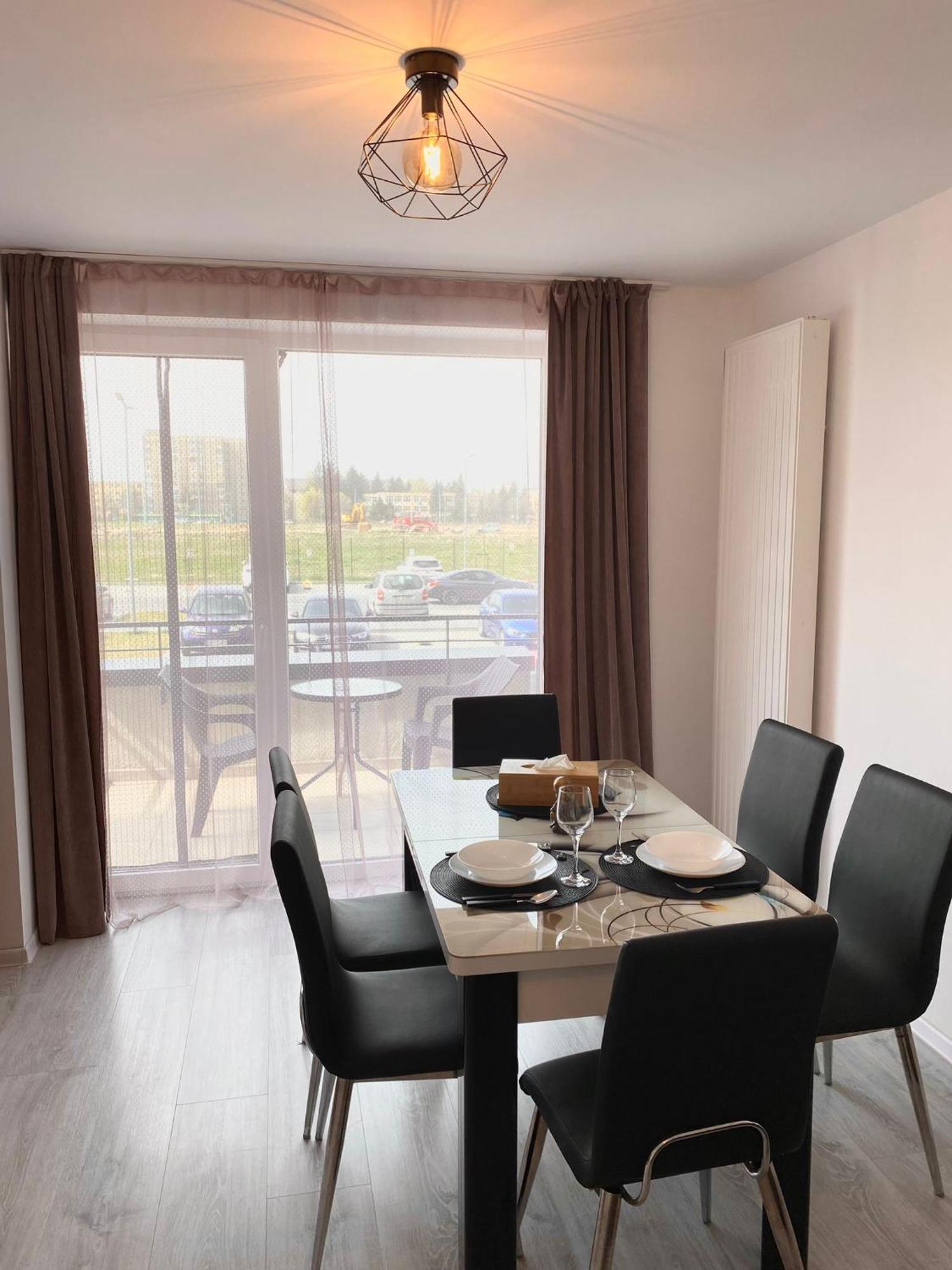 Jad - Luxury 3 Rooms & 2 Rooms Apartments In Kasper, Near Coresi Mall Braşov Eksteriør billede