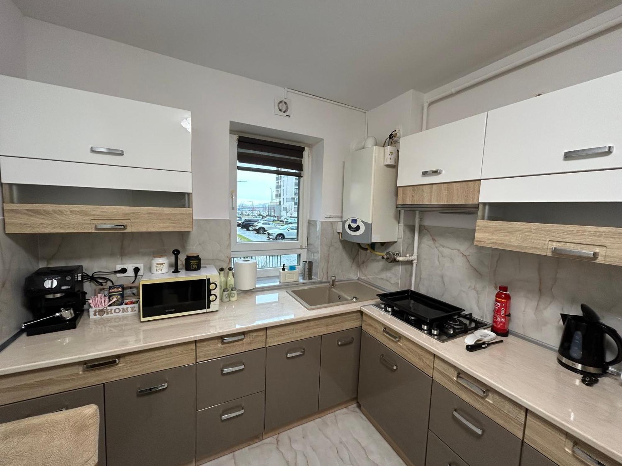 Jad - Luxury 3 Rooms & 2 Rooms Apartments In Kasper, Near Coresi Mall Braşov Eksteriør billede