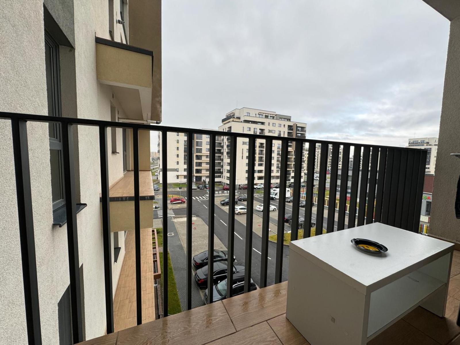 Jad - Luxury 3 Rooms & 2 Rooms Apartments In Kasper, Near Coresi Mall Braşov Eksteriør billede